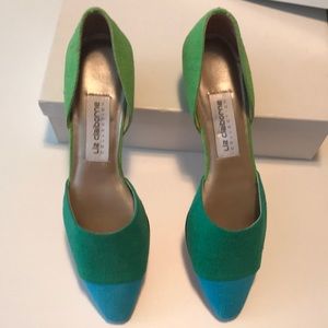 Turquoise/Green Linen shoes 8 1/2 narrow 1” heel